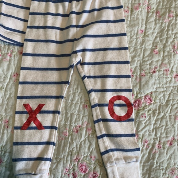 Old Navy Toddler Outfit - Picture 2 of 7